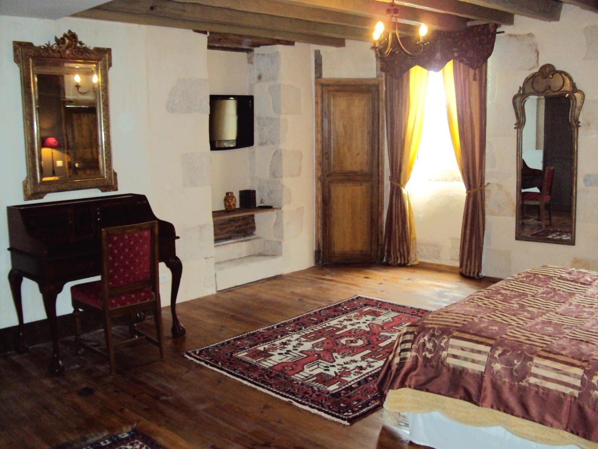 Chateau Du Four De Vaux Varennes-Vauzelles Buitenkant foto